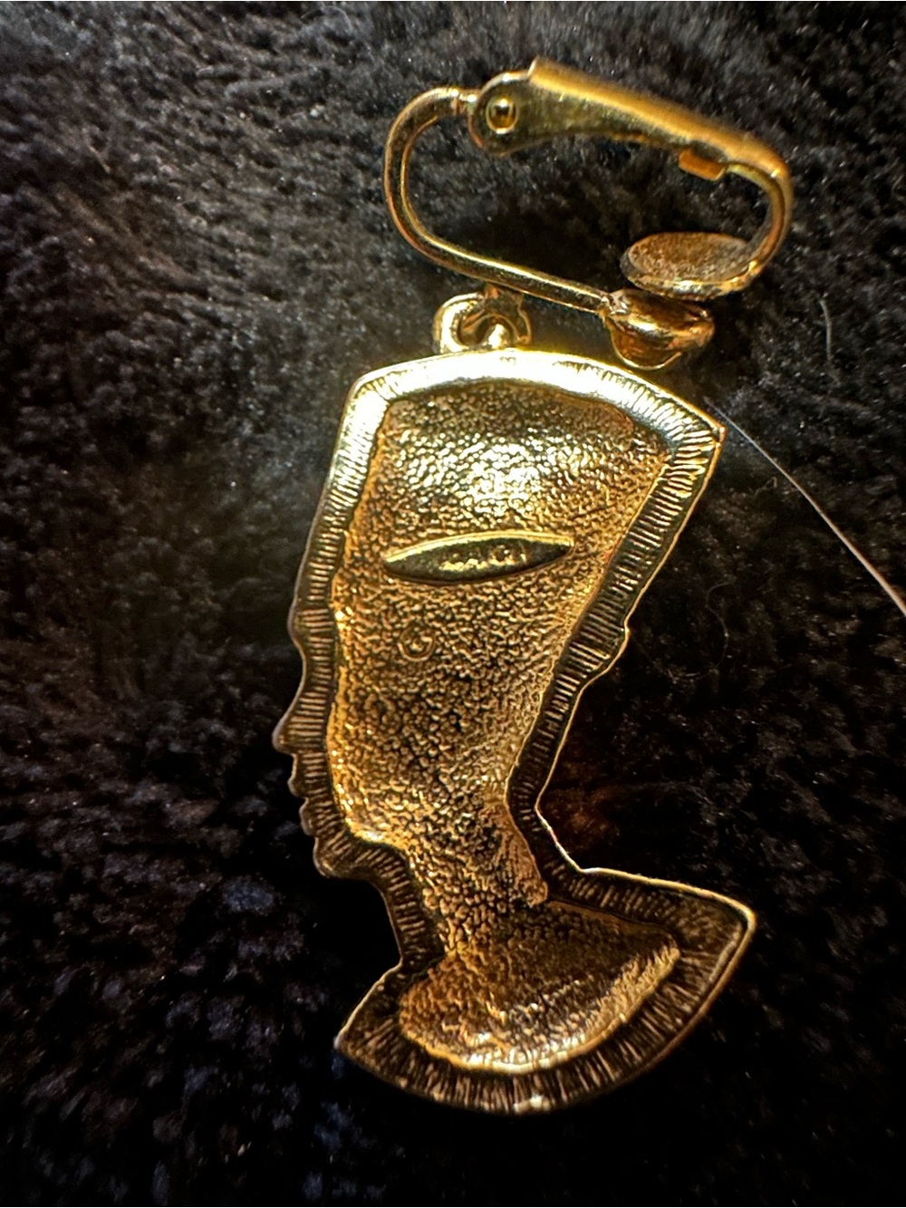 AVON Authentic Original STAMPED Egyptian Queen Profile Drop Earrings Jewelry - Picture 2 of 9